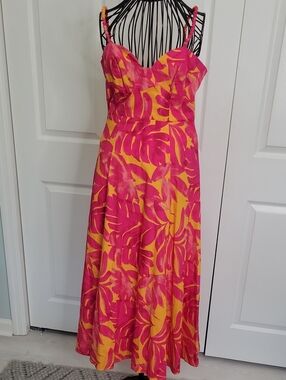 Stile Per Lei Boutique Pink and Yellow Floral Maxi Dress. Size Small